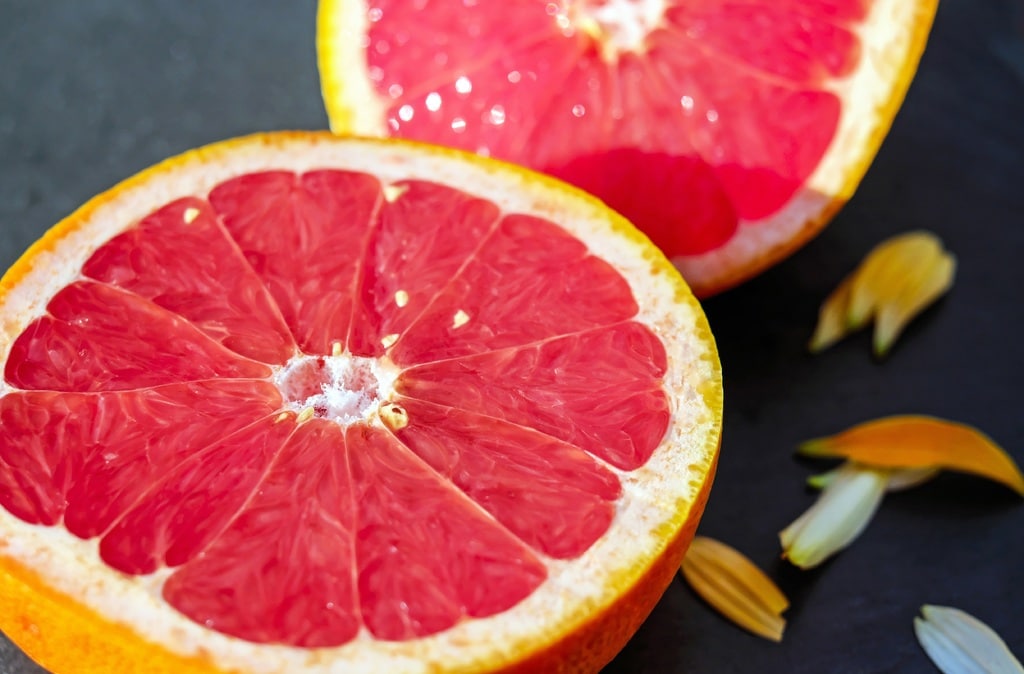 how much juice in one orange